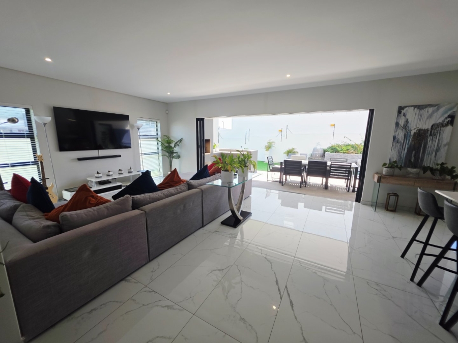 5 Bedroom Property for Sale in Sandown Western Cape